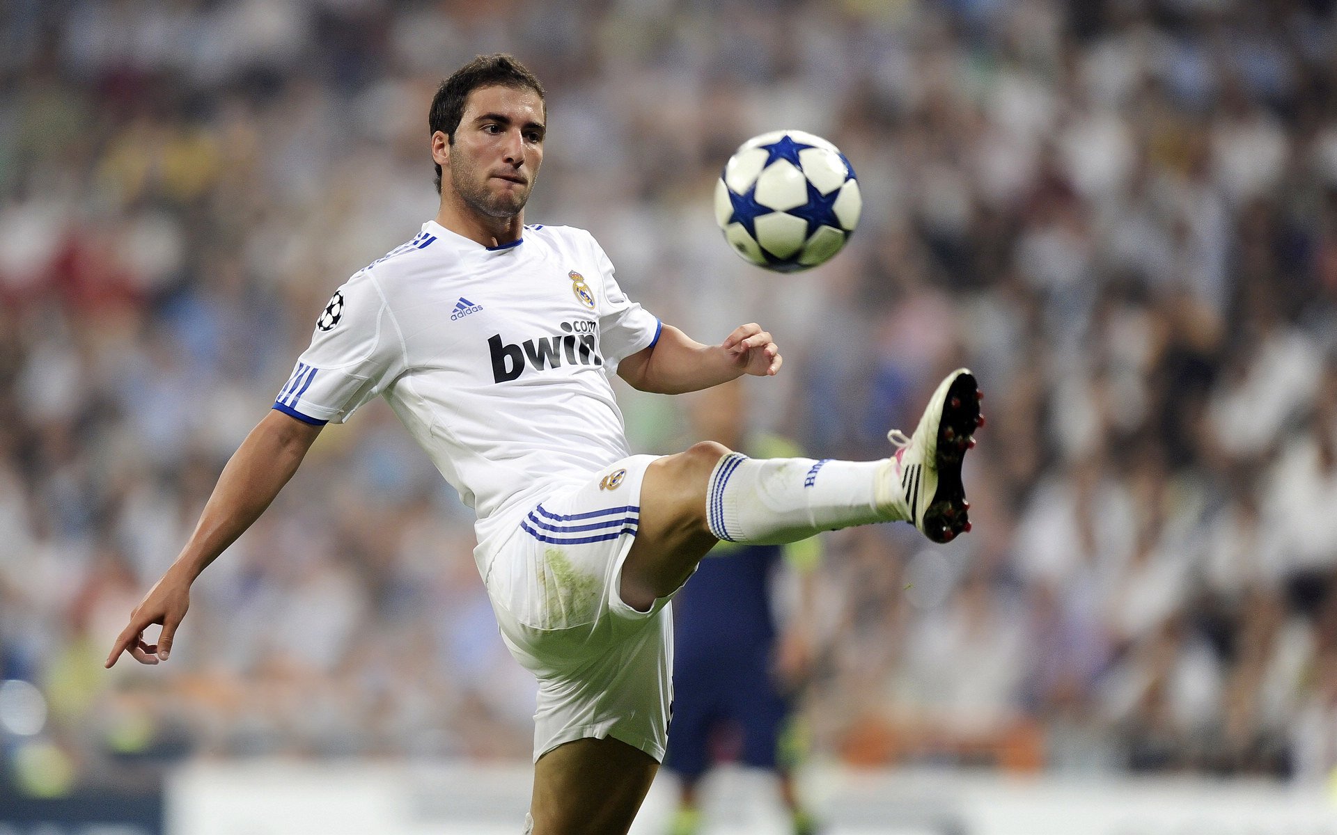 从罗马陷落到美加墨之巅,哈弗茨如何接过梅西的权杖,开启新时代